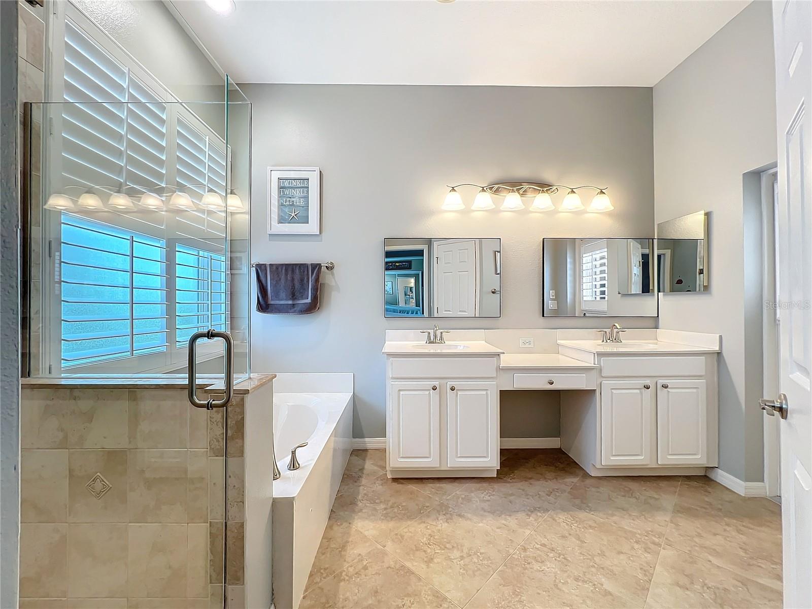 5242 HIGHBURY CIR, SARASOTA, FL, 34238