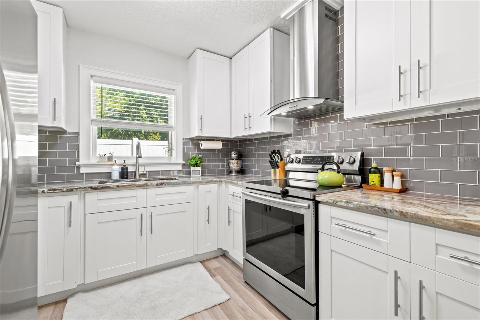 5216 40TH AVE N, ST PETERSBURG, FL, 33709