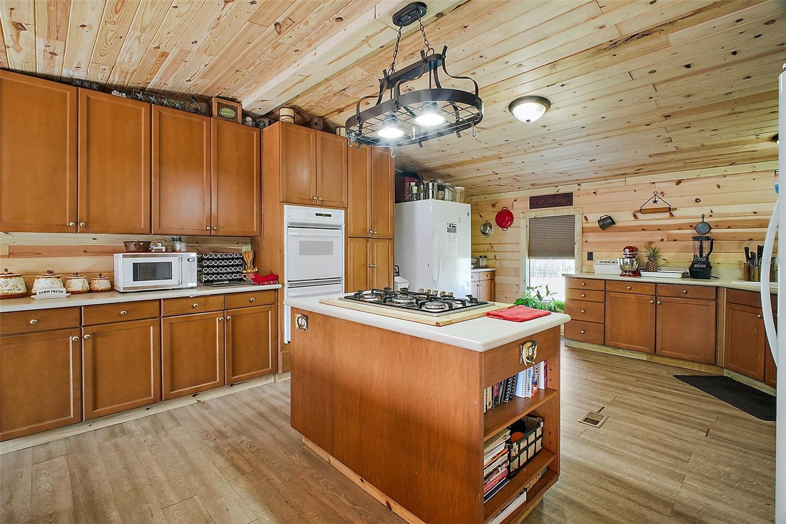 10687 C 469, CENTER HILL, FL, 33514