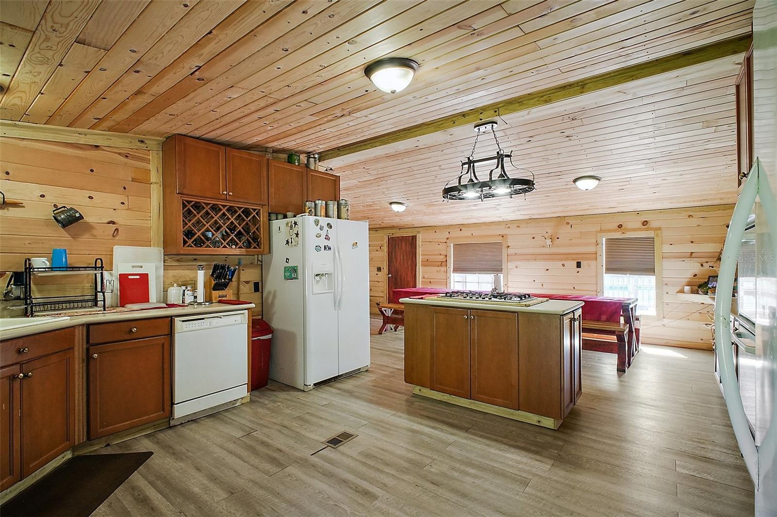 10687 C 469, CENTER HILL, FL, 33514