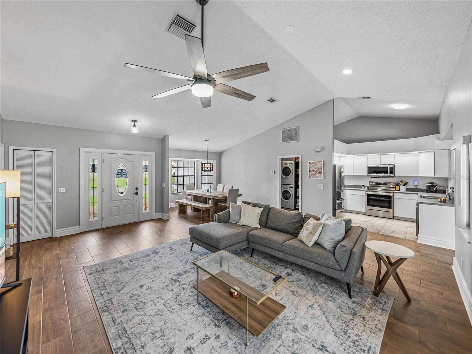2745 HORSESHOE DR, PLANT CITY, FL, 33566
