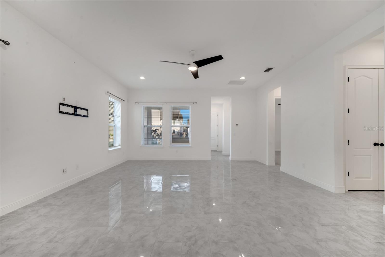 8258 NEMOURS PKWY, ORLANDO, FL, 32827