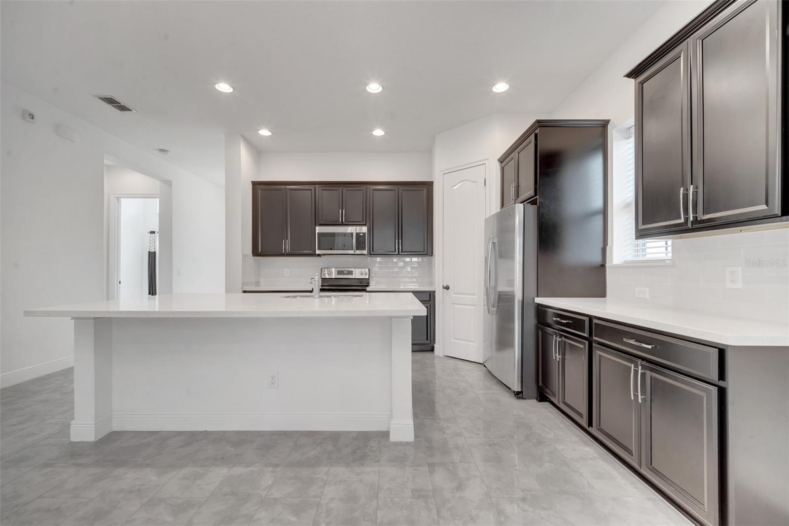 8258 NEMOURS PKWY, ORLANDO, FL, 32827