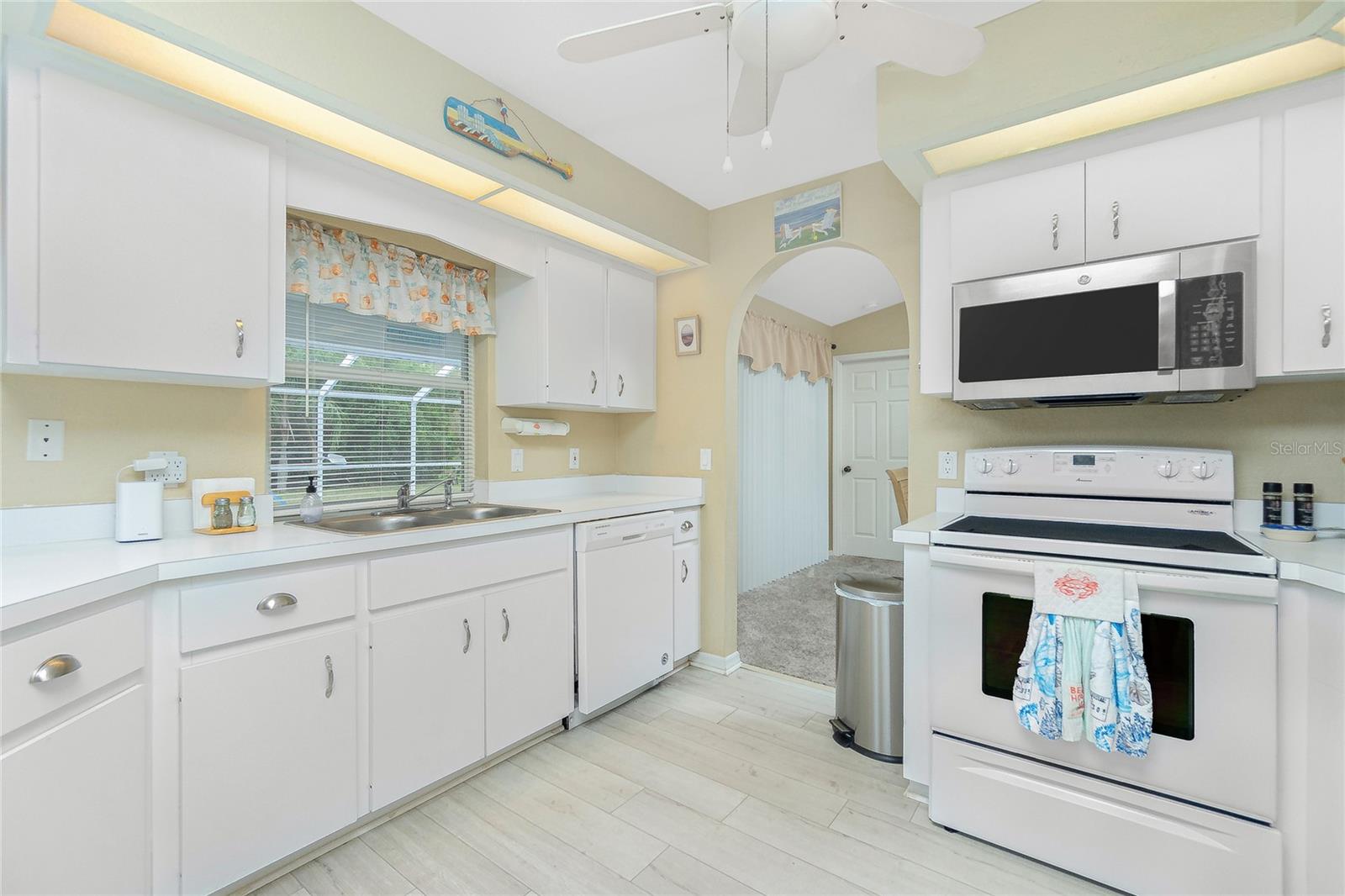 51 AMAZON DR, PUNTA GORDA, FL, 33983