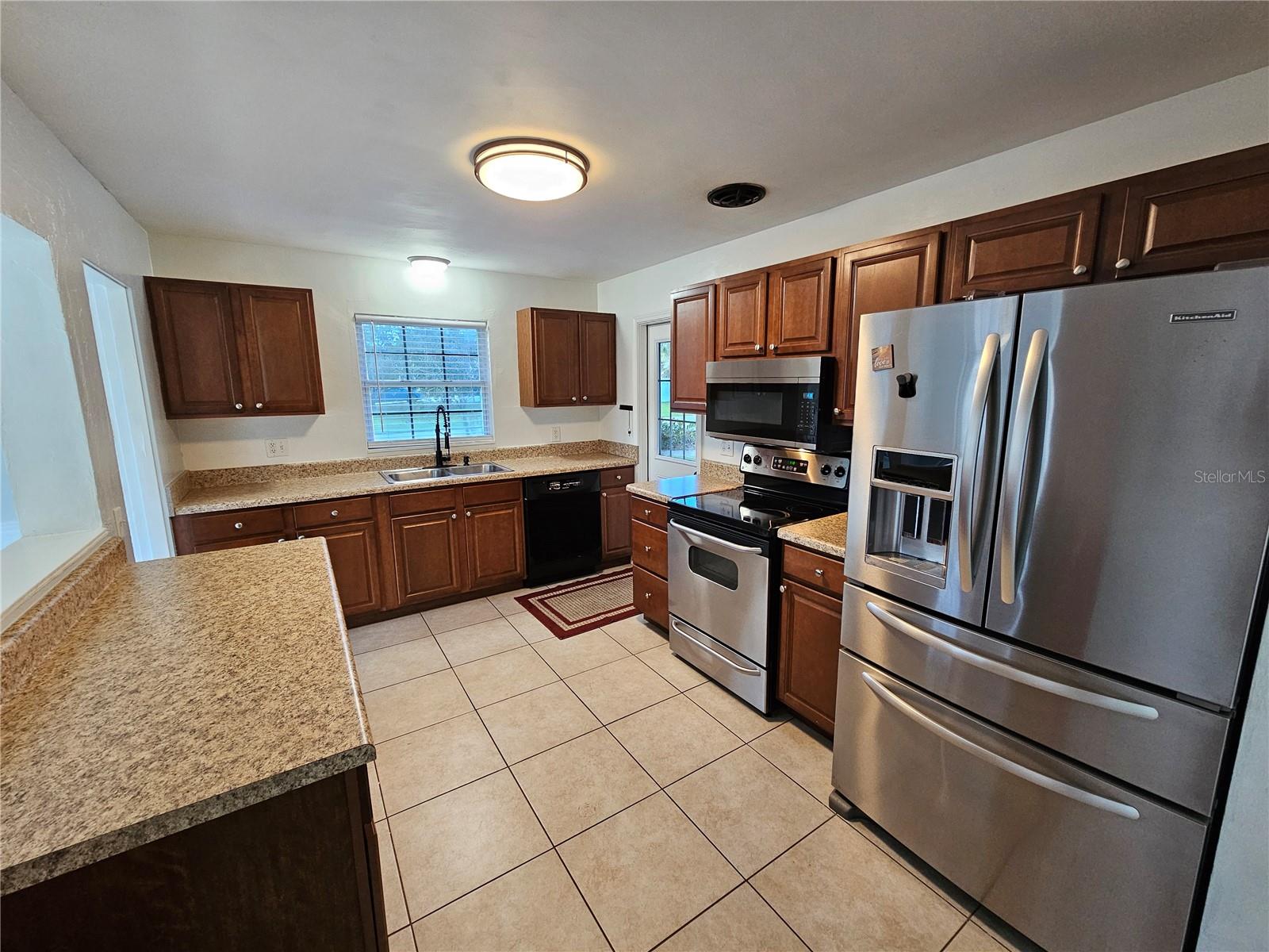 3000 BROWNING ST, SARASOTA, FL, 34237