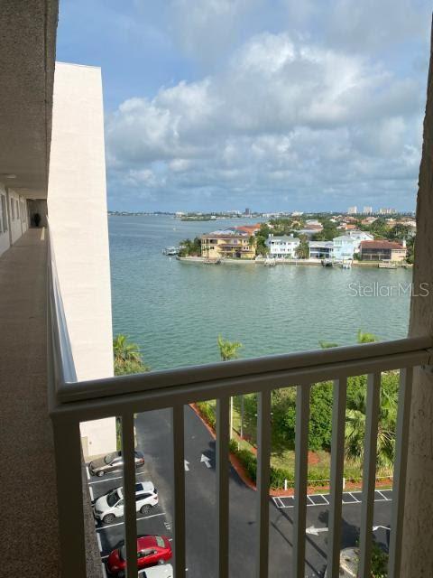 6060 SHORE BLVD S #806, GULFPORT, FL, 33707