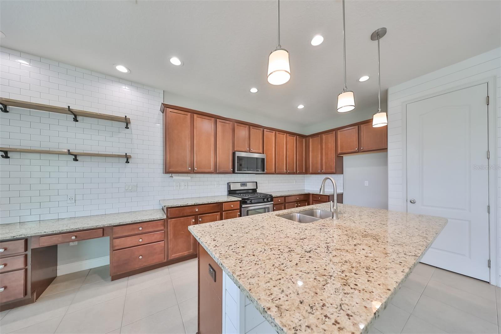 7010 OLD BENTON DR, APOLLO BEACH, FL, 33572