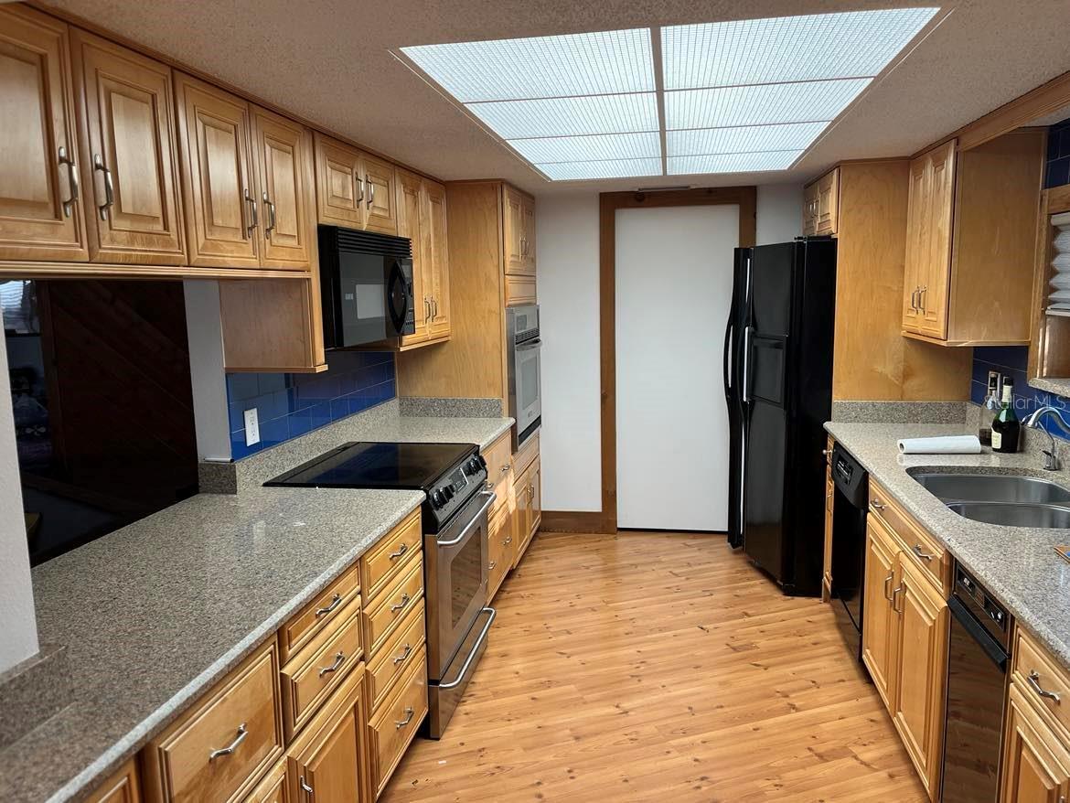 18418 TIMBERLAN DR, LUTZ, FL, 33549