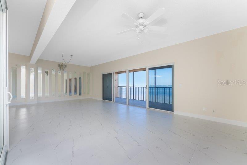 1601 PARK BEACH CIR #14, PUNTA GORDA, FL, 33950