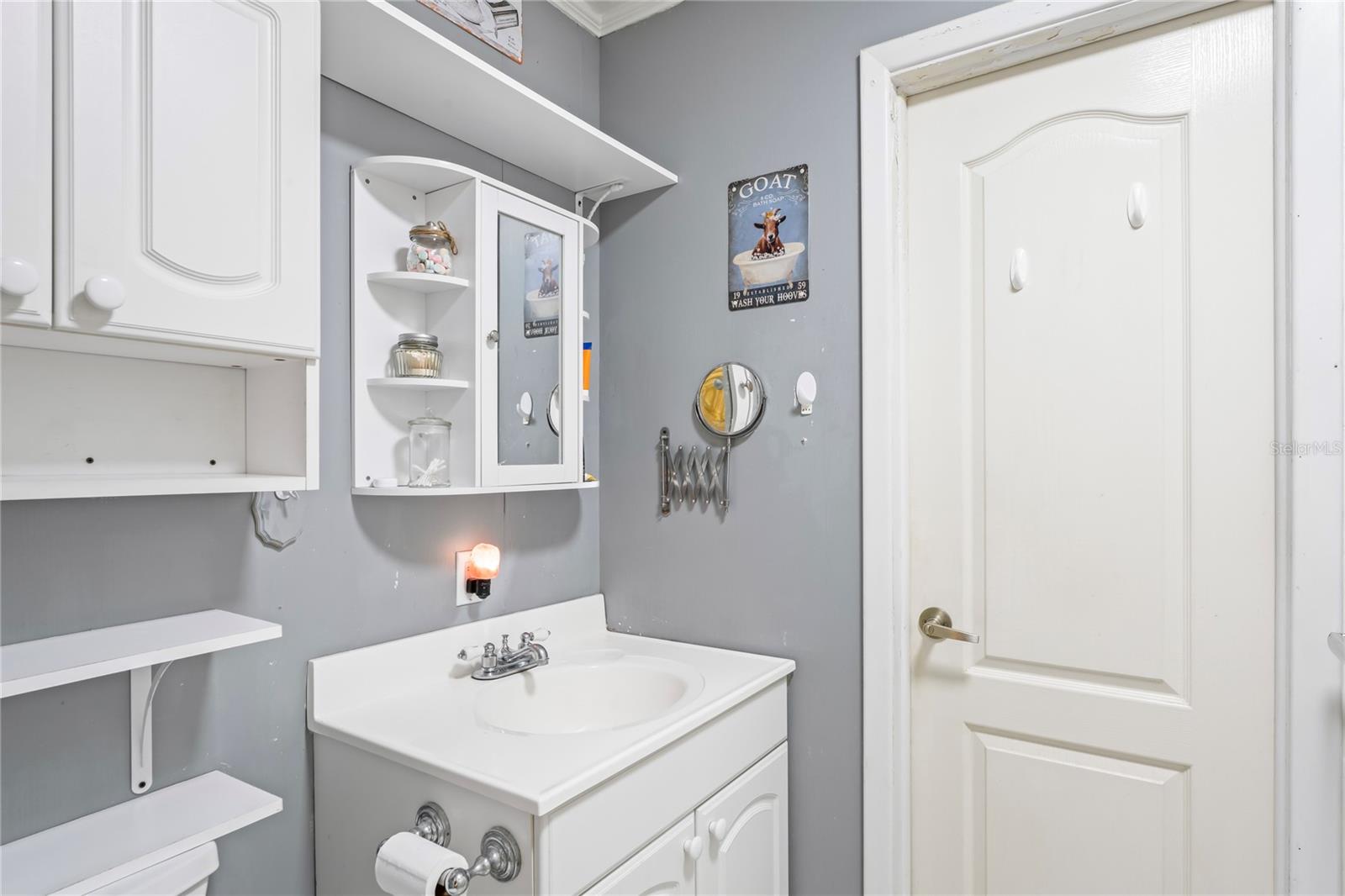 2102 W KNIGHTS GRIFFIN RD, PLANT CITY, FL, 33565