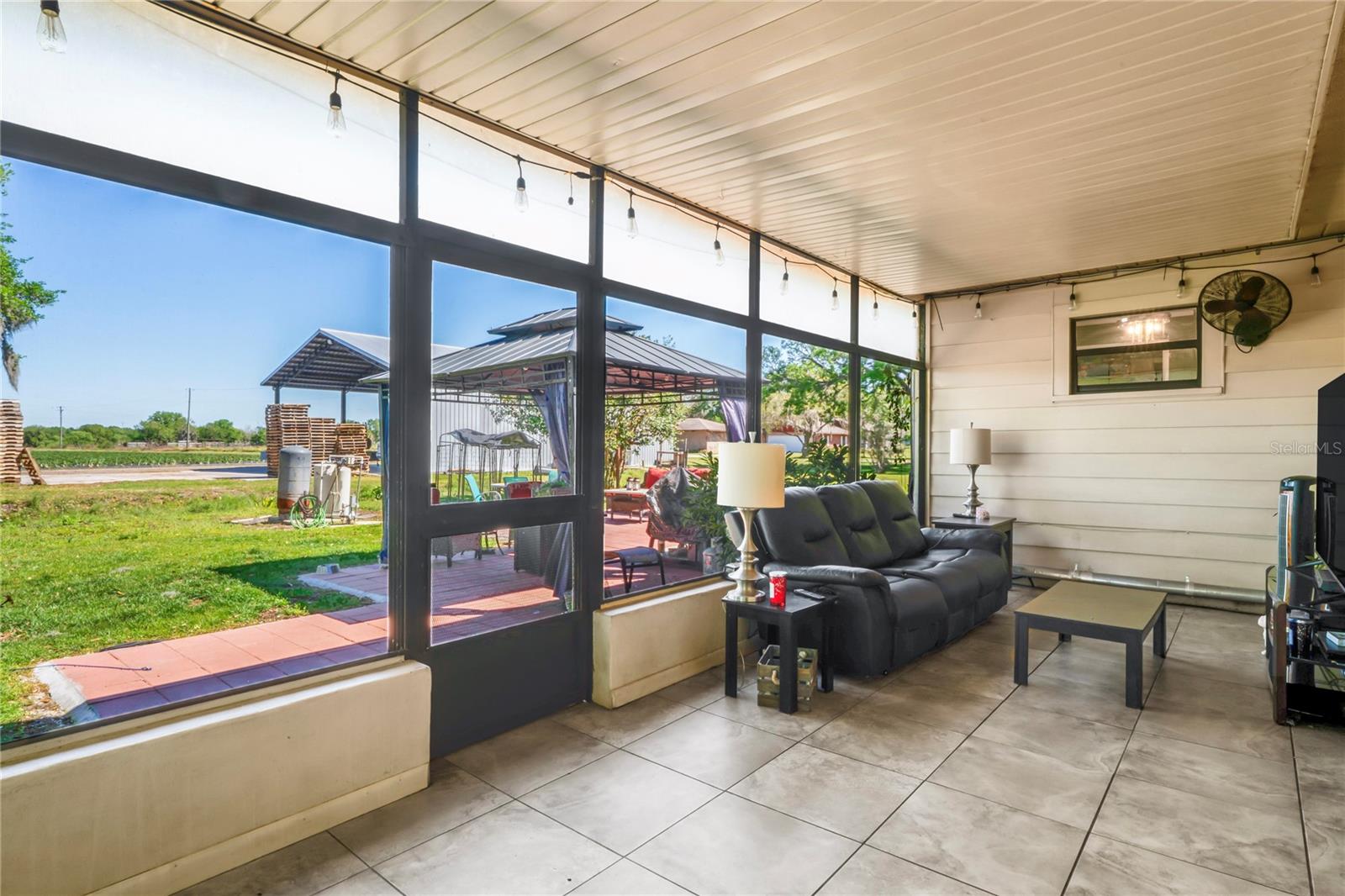 2102 W KNIGHTS GRIFFIN RD, PLANT CITY, FL, 33565