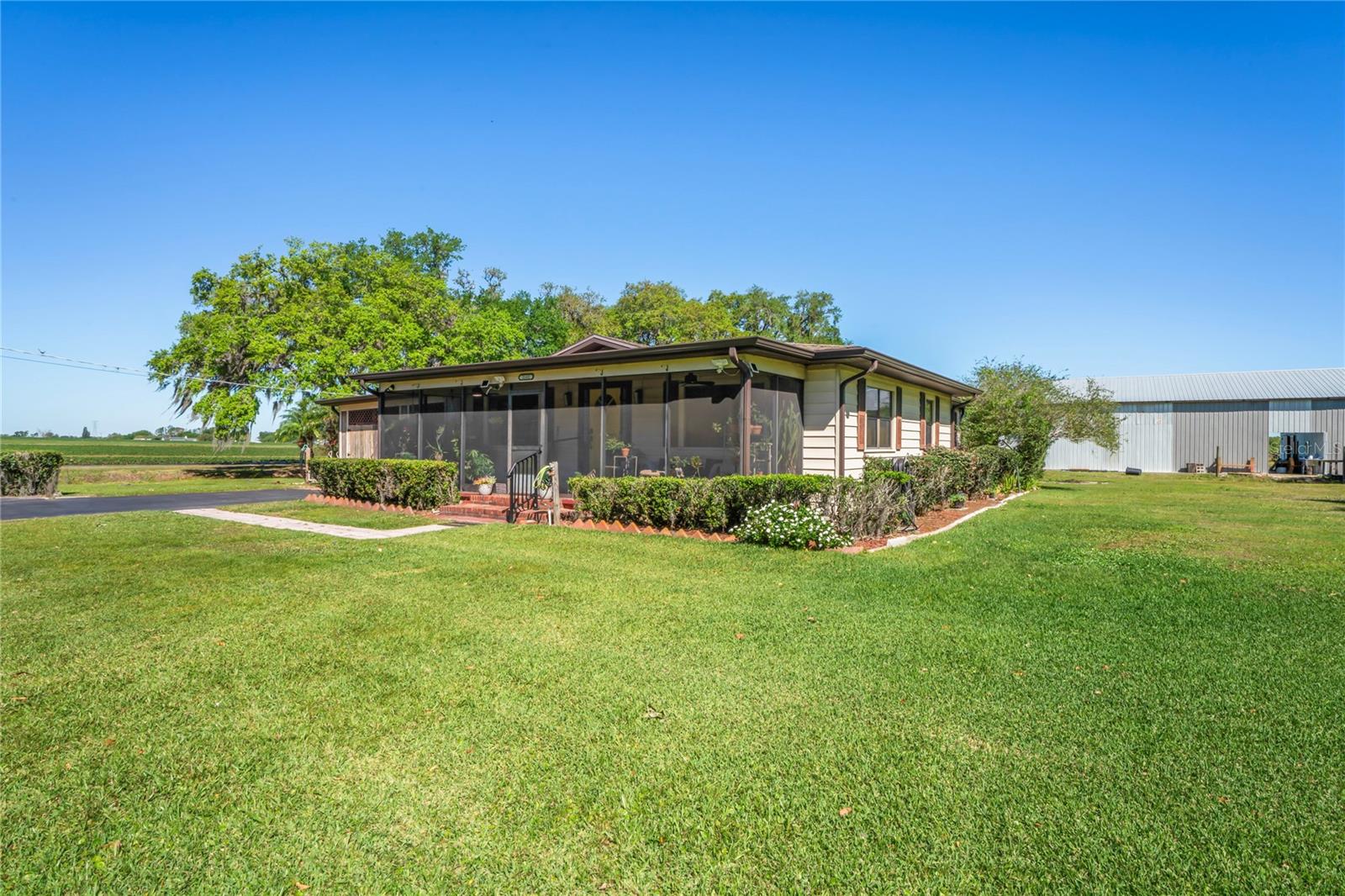 2102 W KNIGHTS GRIFFIN RD, PLANT CITY, FL, 33565