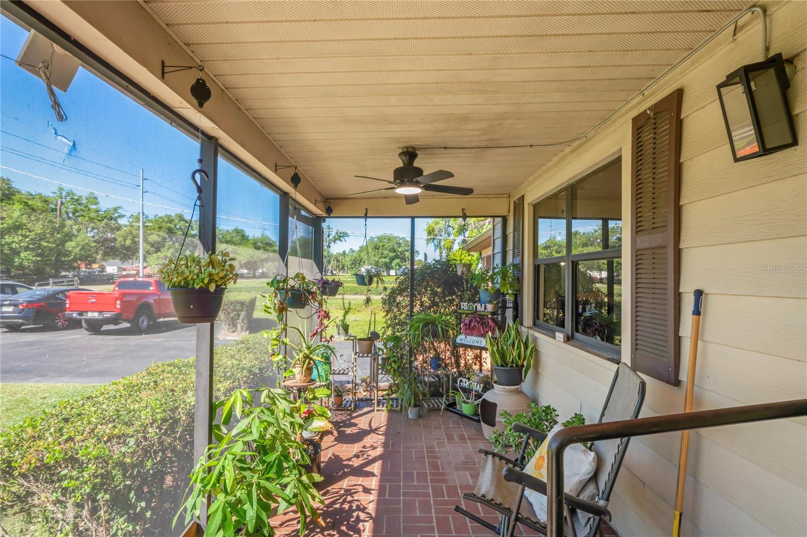 2102 W KNIGHTS GRIFFIN RD, PLANT CITY, FL, 33565