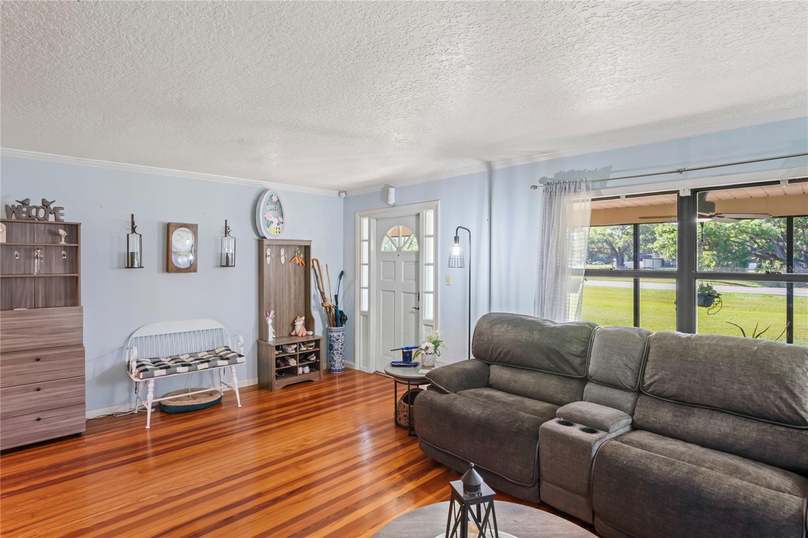 2102 W KNIGHTS GRIFFIN RD, PLANT CITY, FL, 33565