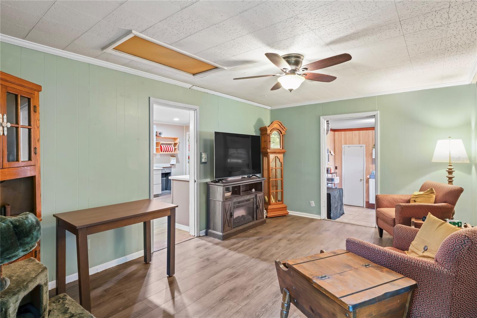 2102 W KNIGHTS GRIFFIN RD, PLANT CITY, FL, 33565