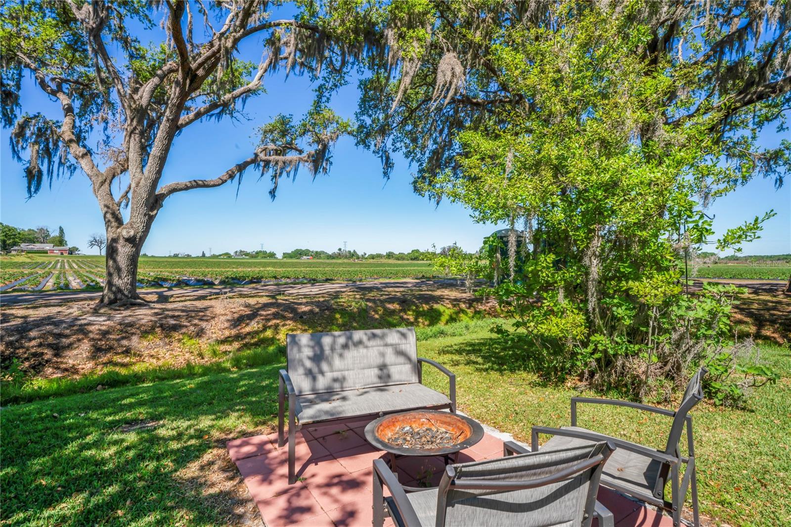 2102 W KNIGHTS GRIFFIN RD, PLANT CITY, FL, 33565