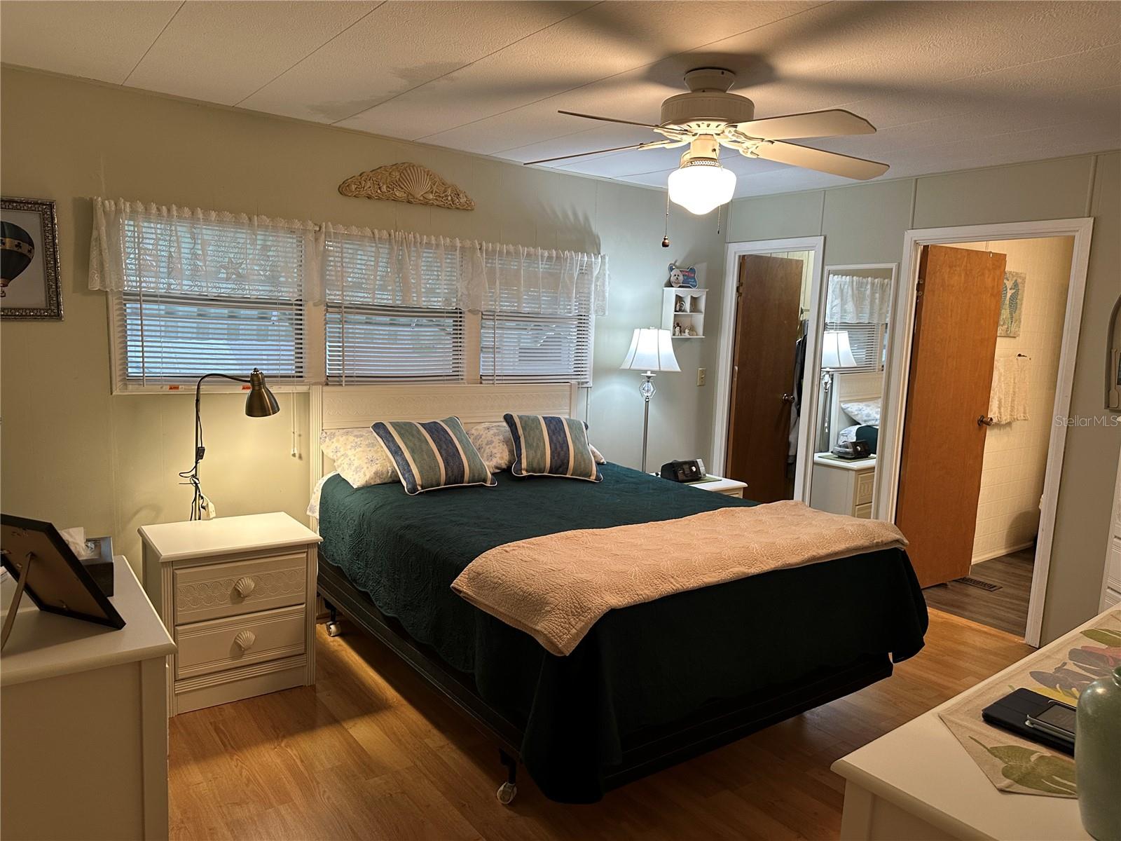 274 E OUTER DR, VENICE, FL, 34285