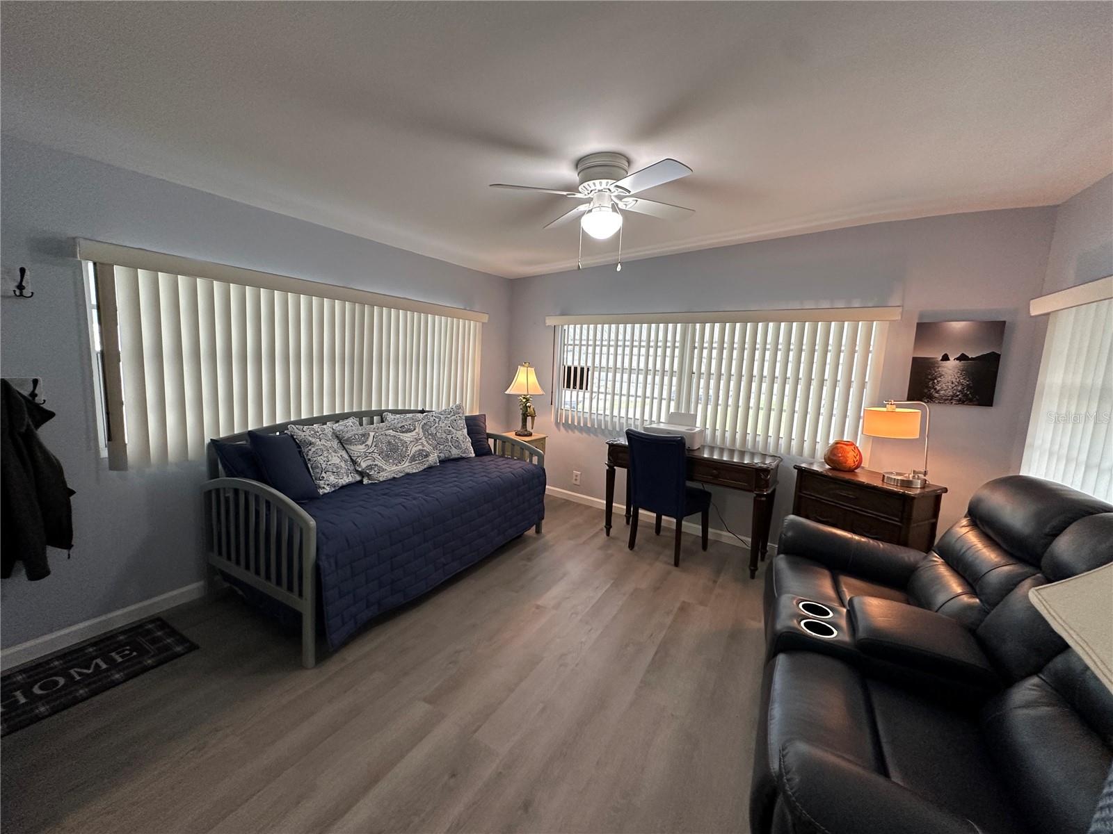 274 E OUTER DR, VENICE, FL, 34285