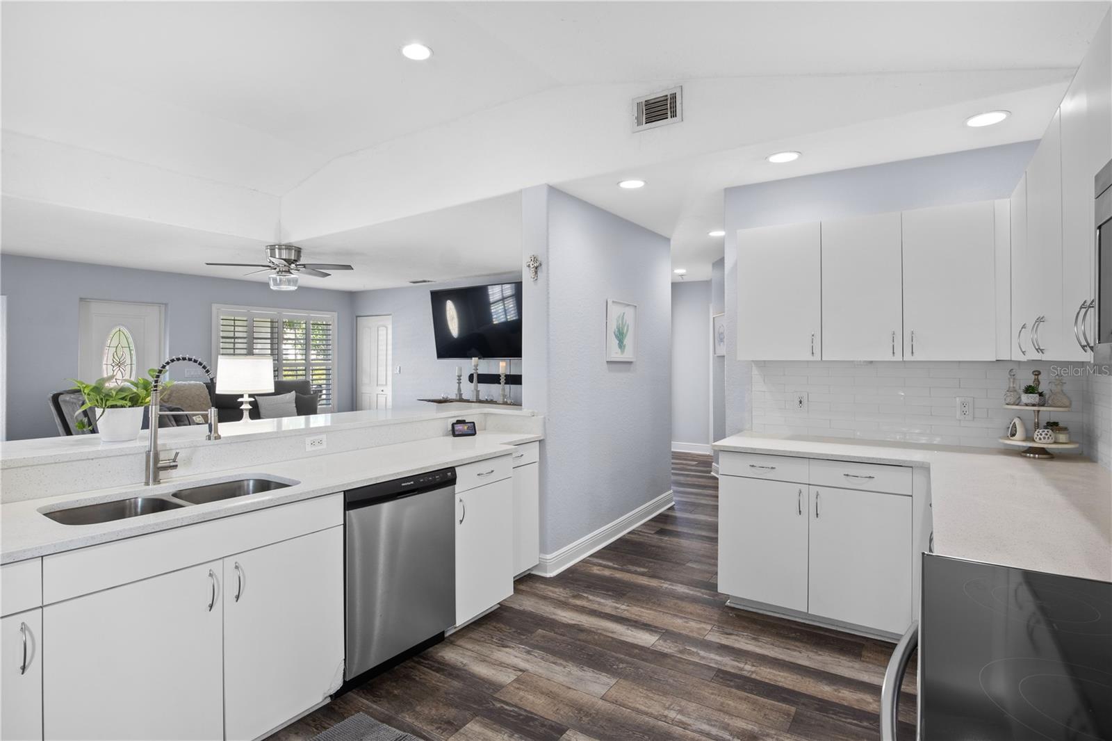 4003 3RD AVE NW, BRADENTON, FL, 34209