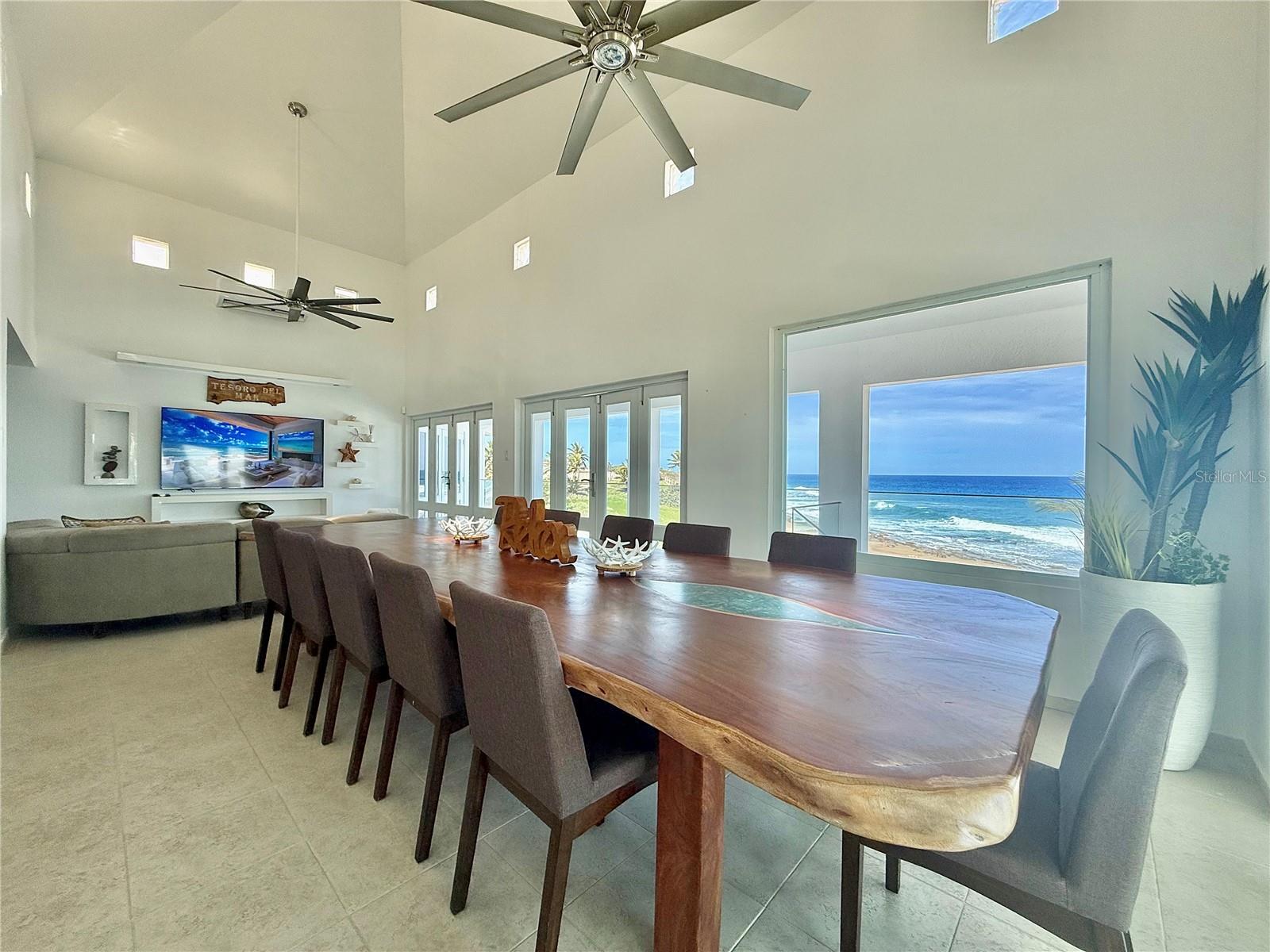 PR9111949 Property Photo