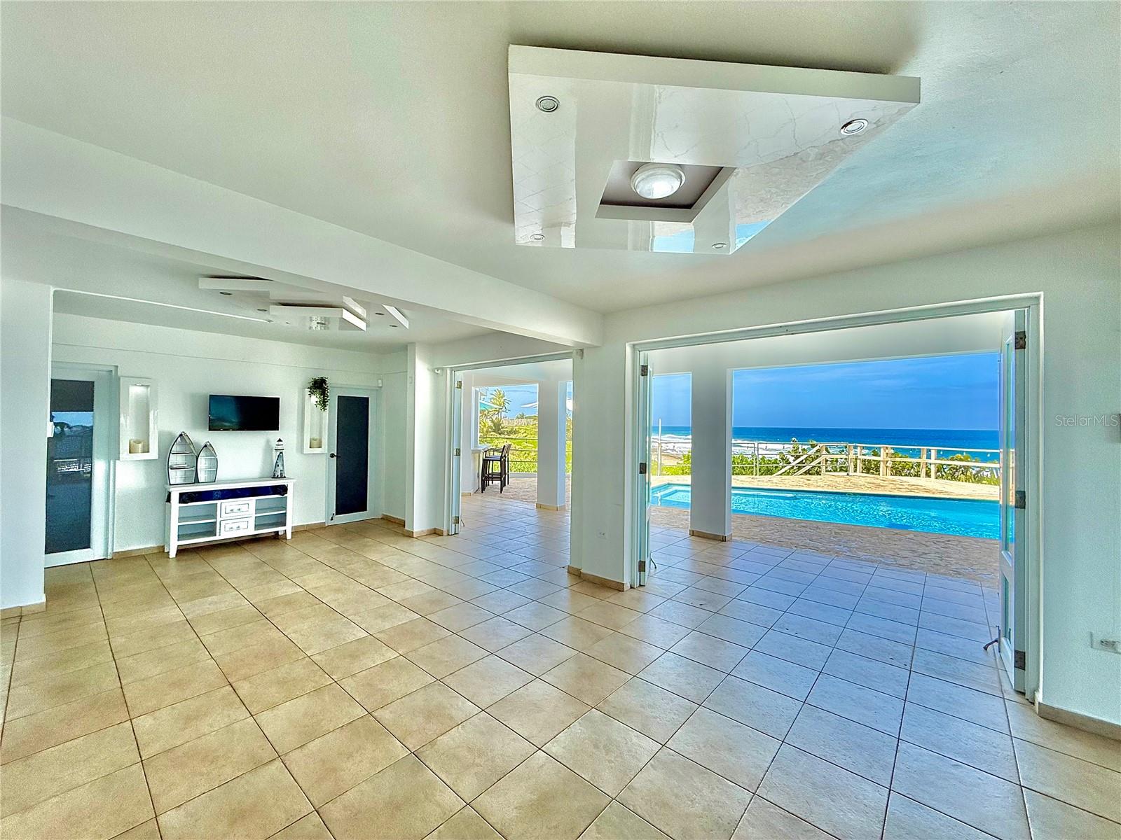 PR9111949 Property Photo