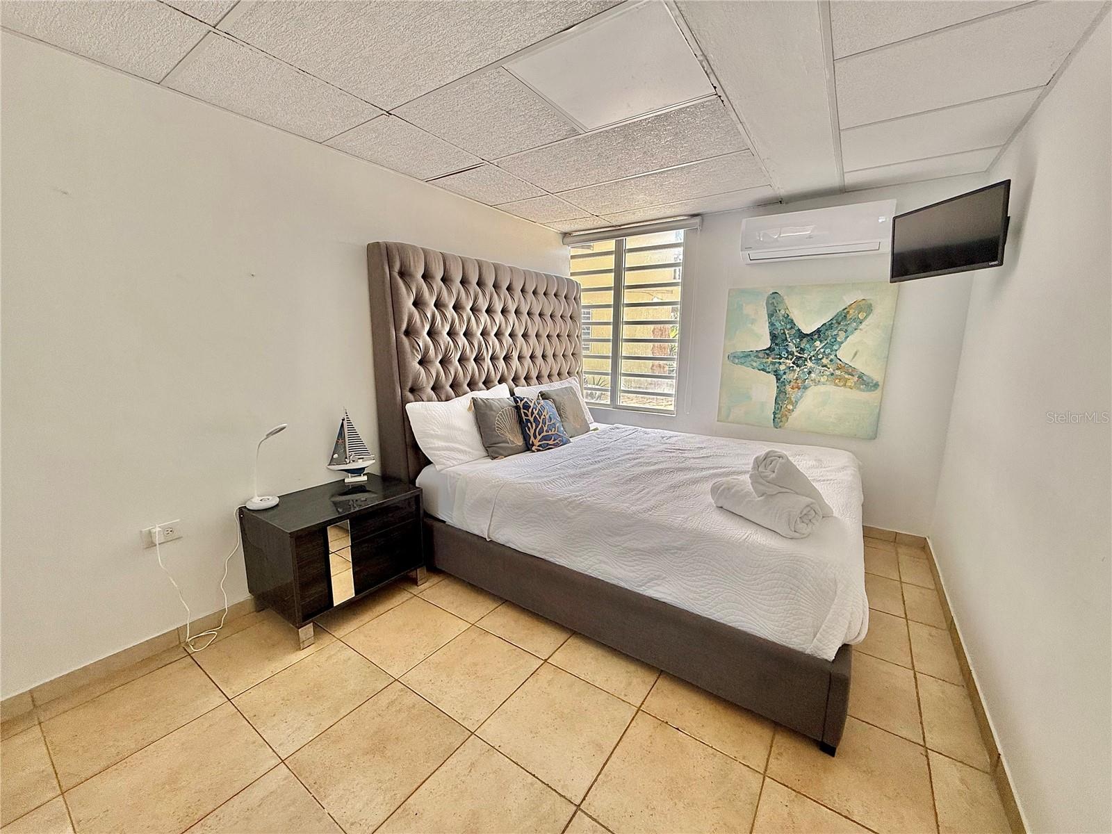 PR9111949 Property Photo