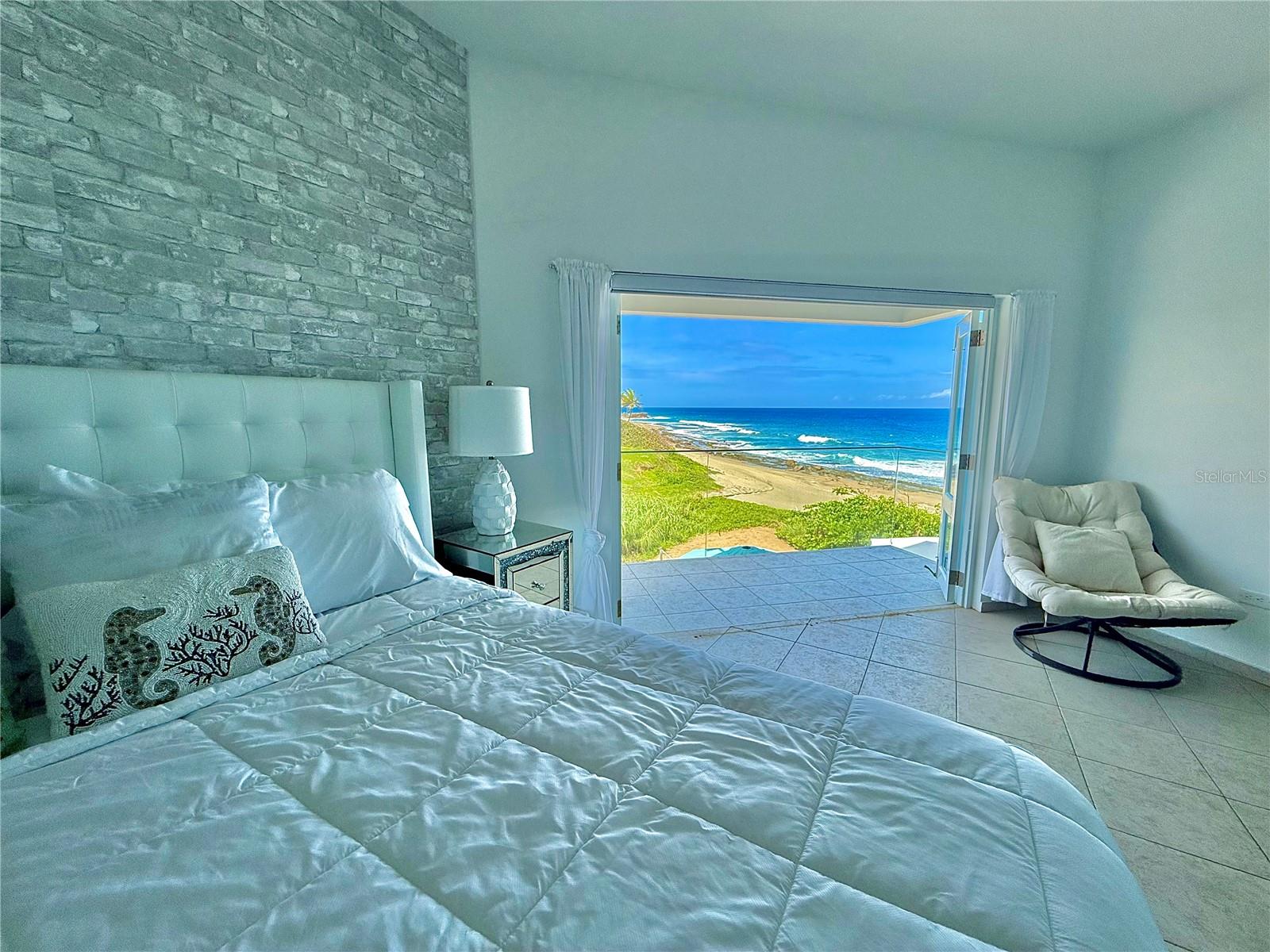 PR9111949 Property Photo