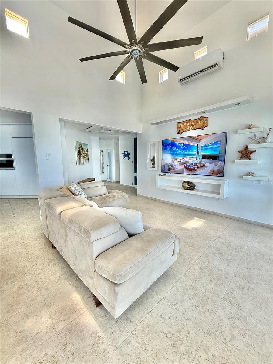 PR9111949 Property Photo