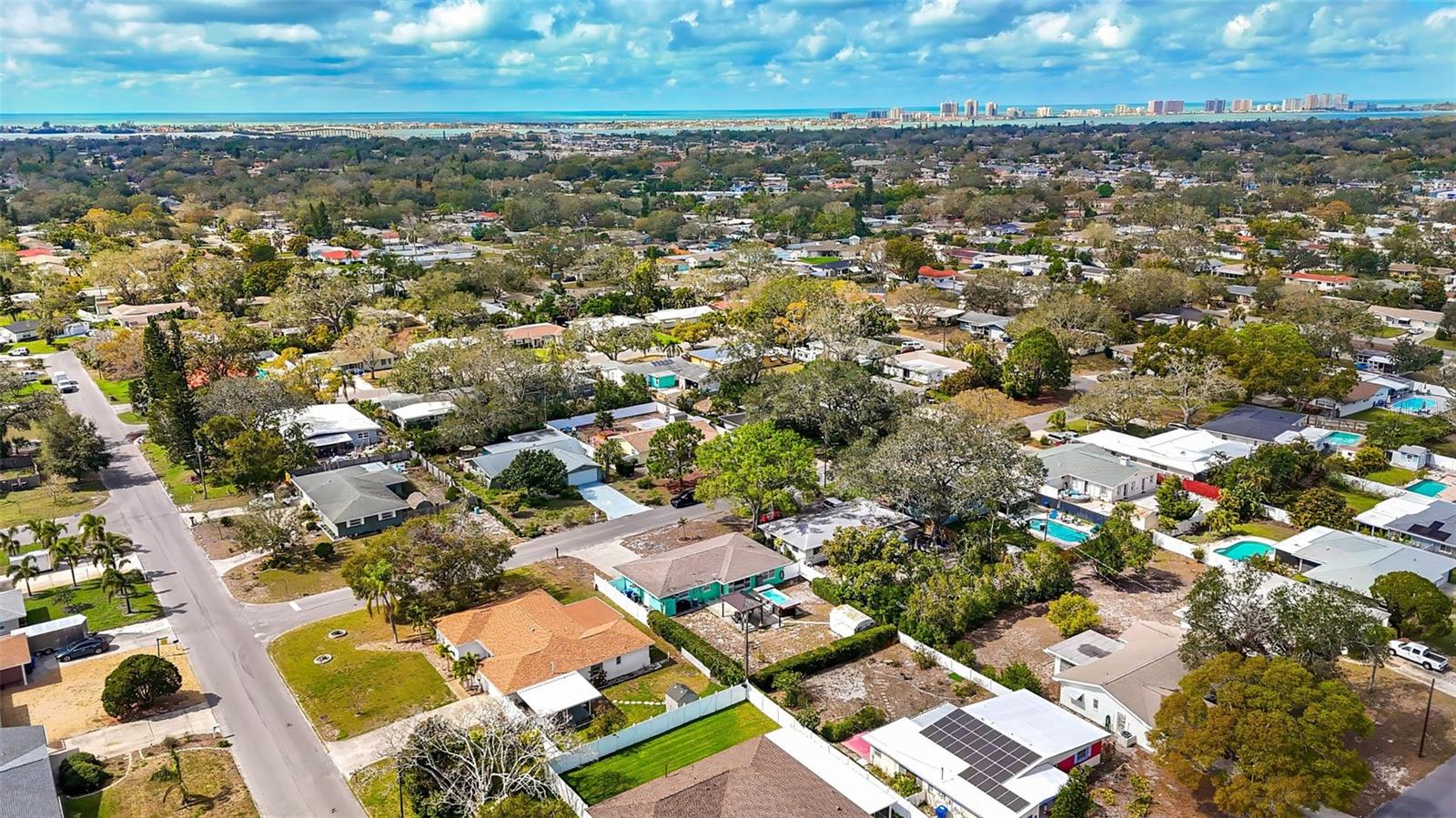 683 CIRCLE DR E, LARGO, FL, 33770