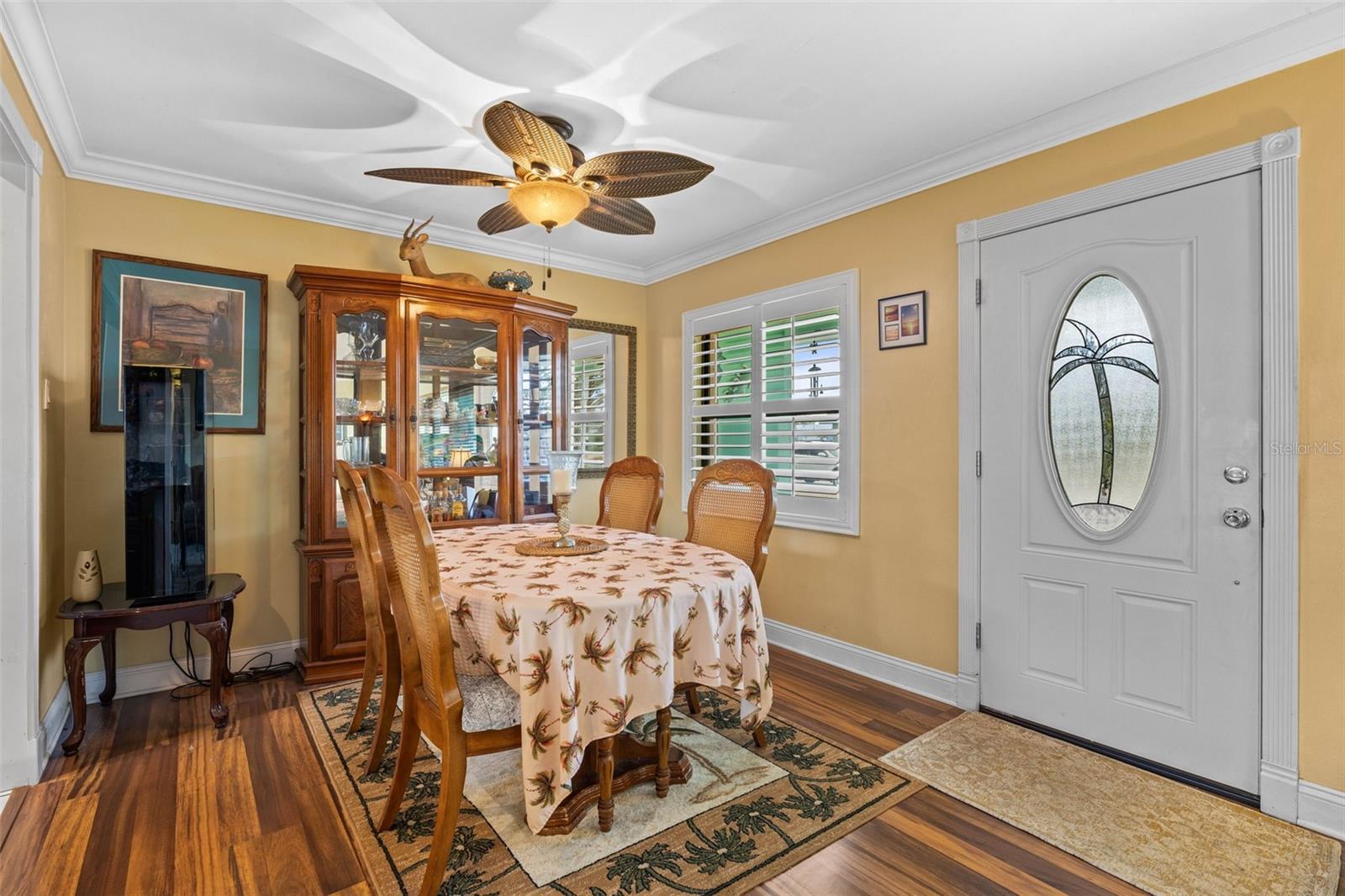 683 CIRCLE DR E, LARGO, FL, 33770