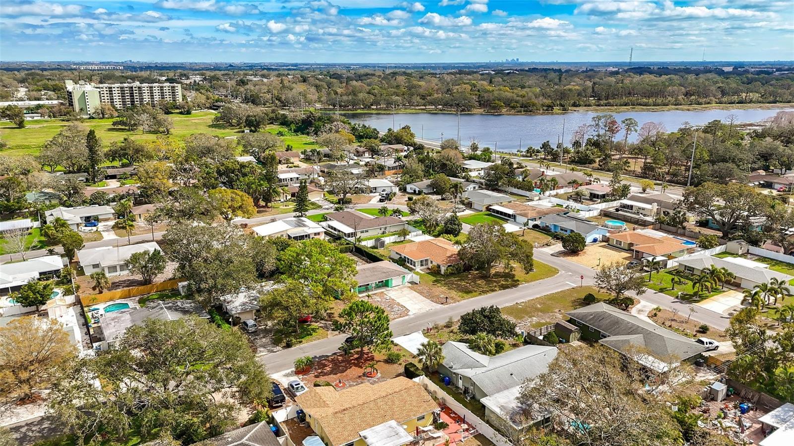 683 CIRCLE DR E, LARGO, FL, 33770