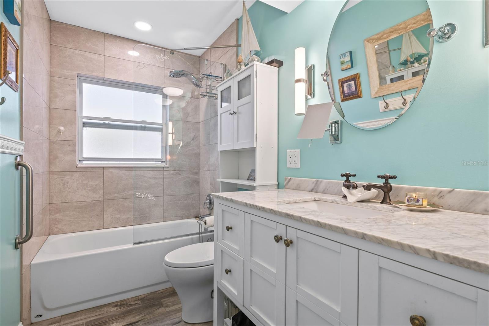 683 CIRCLE DR E, LARGO, FL, 33770