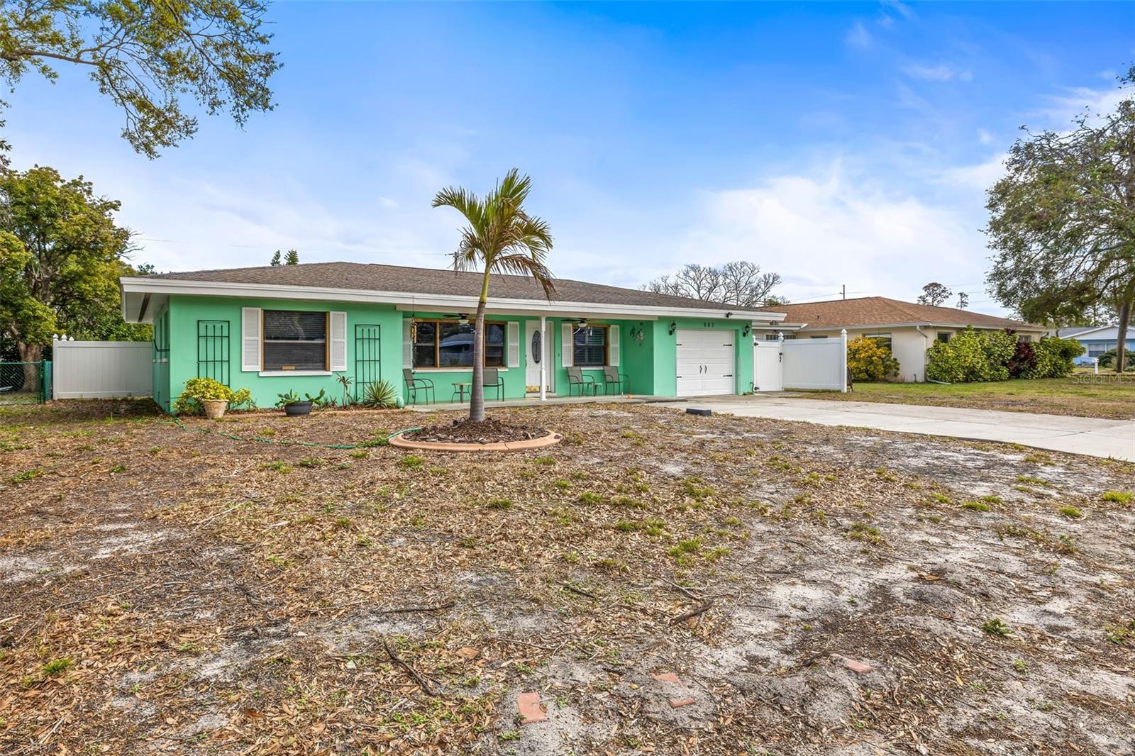 683 CIRCLE DR E, LARGO, FL, 33770