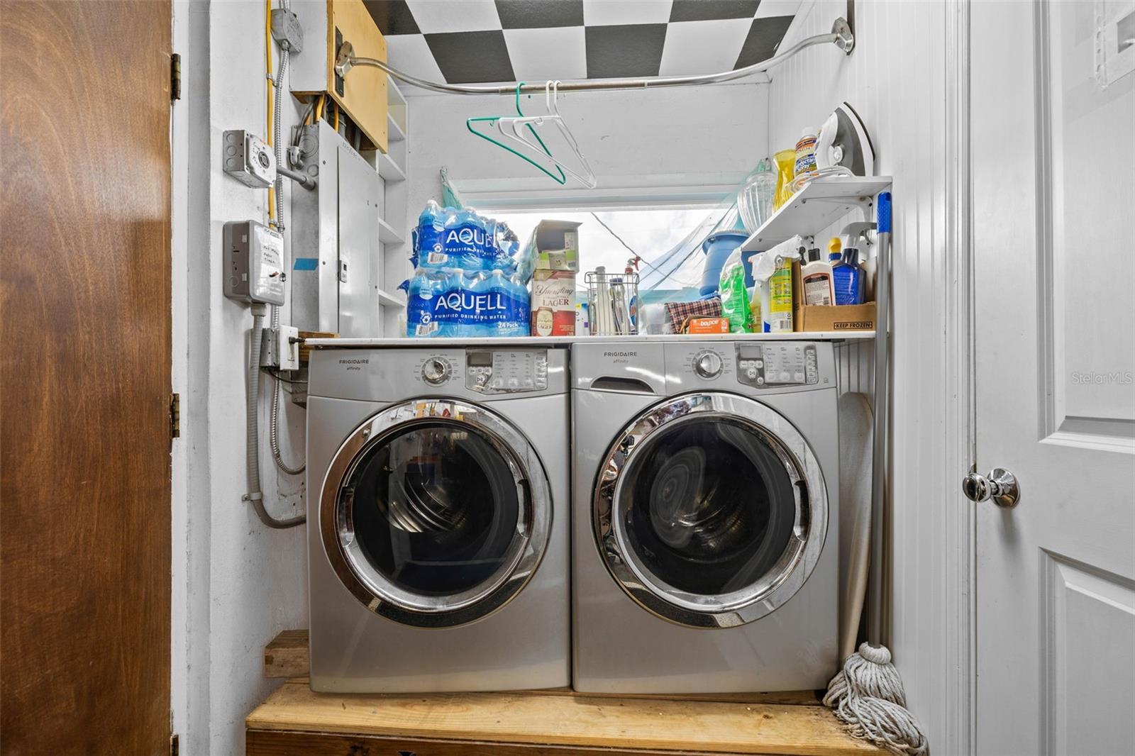 683 CIRCLE DR E, LARGO, FL, 33770