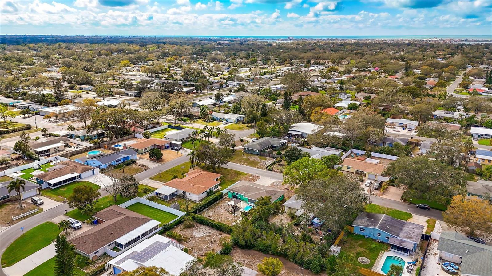 683 CIRCLE DR E, LARGO, FL, 33770