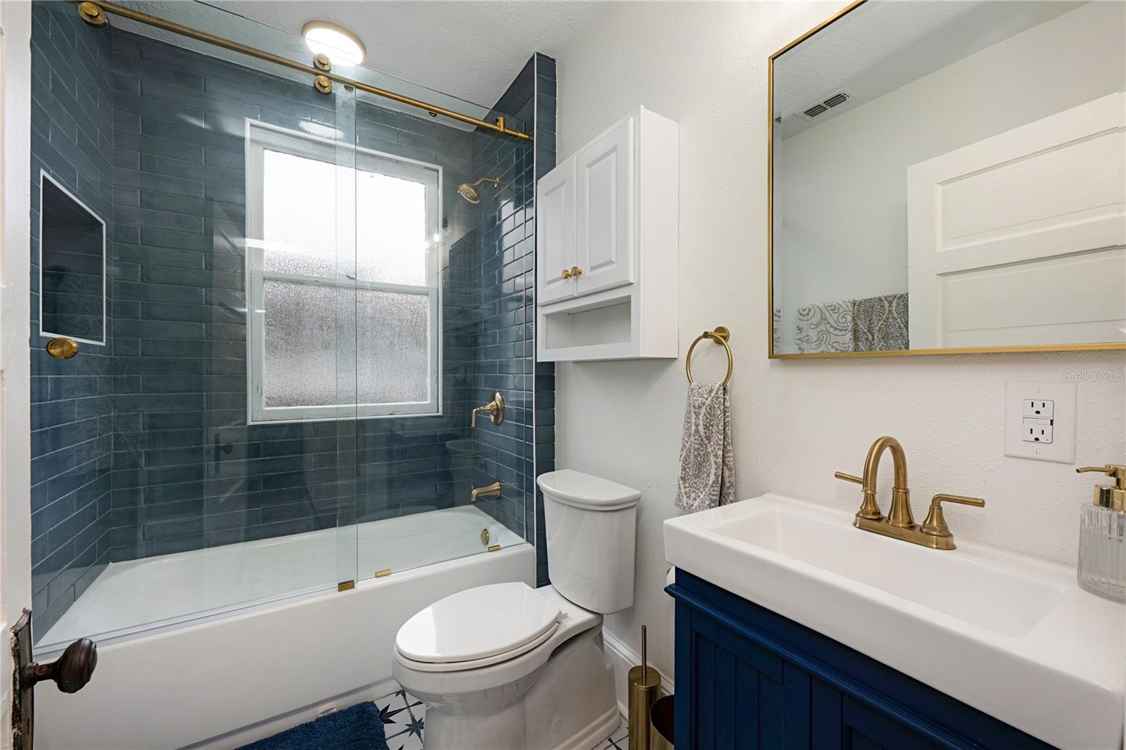 415 W RICH AVE, DELAND, FL, 32720