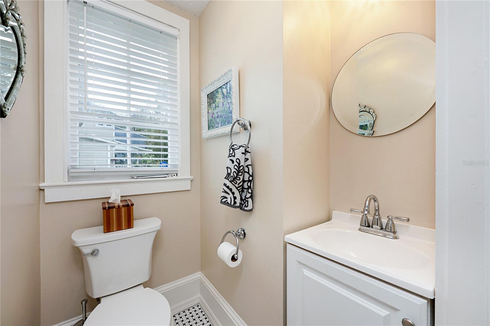 415 W RICH AVE, DELAND, FL, 32720