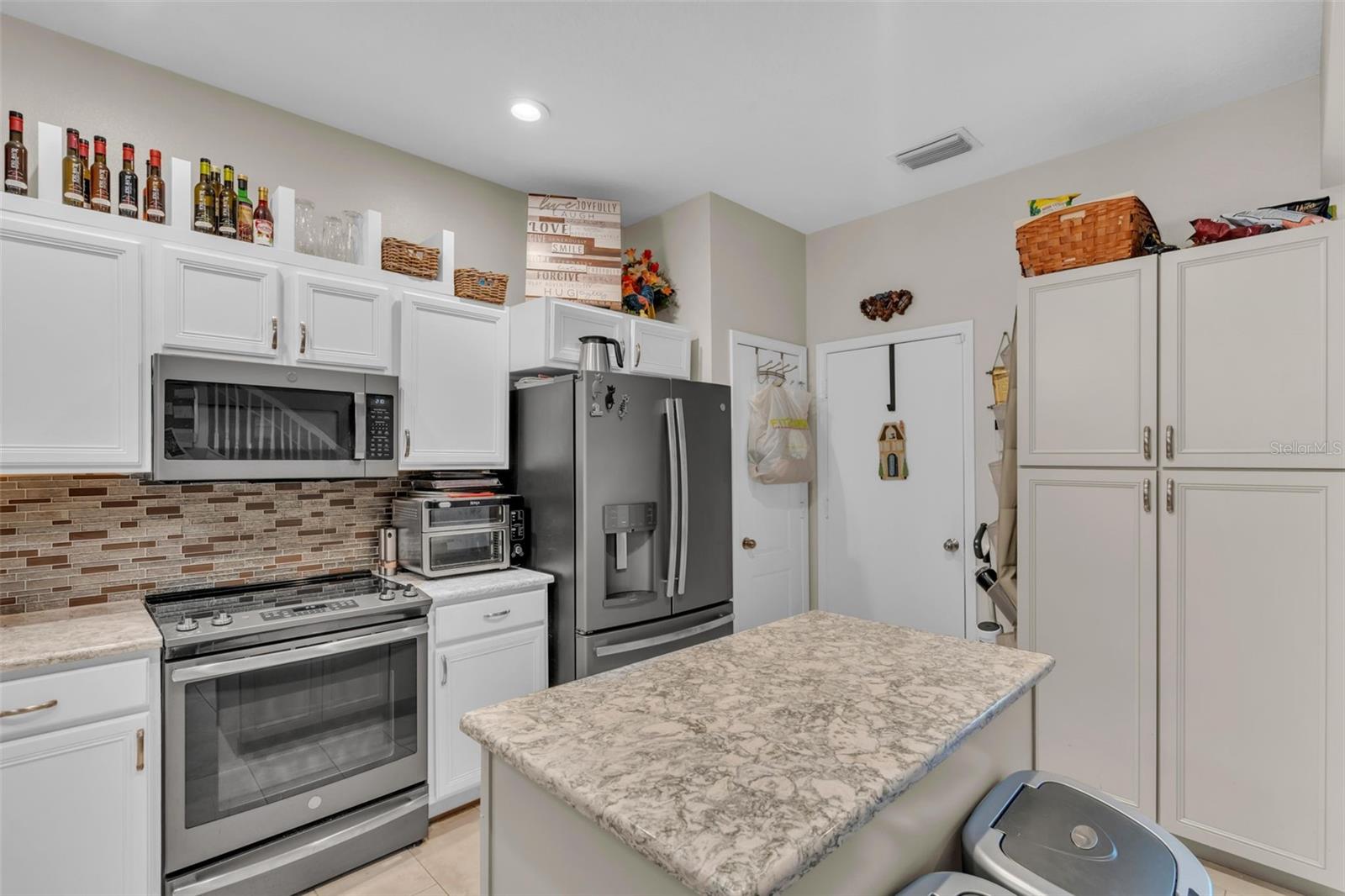 8418 SANDY BEACH ST, TAMPA, FL, 33634