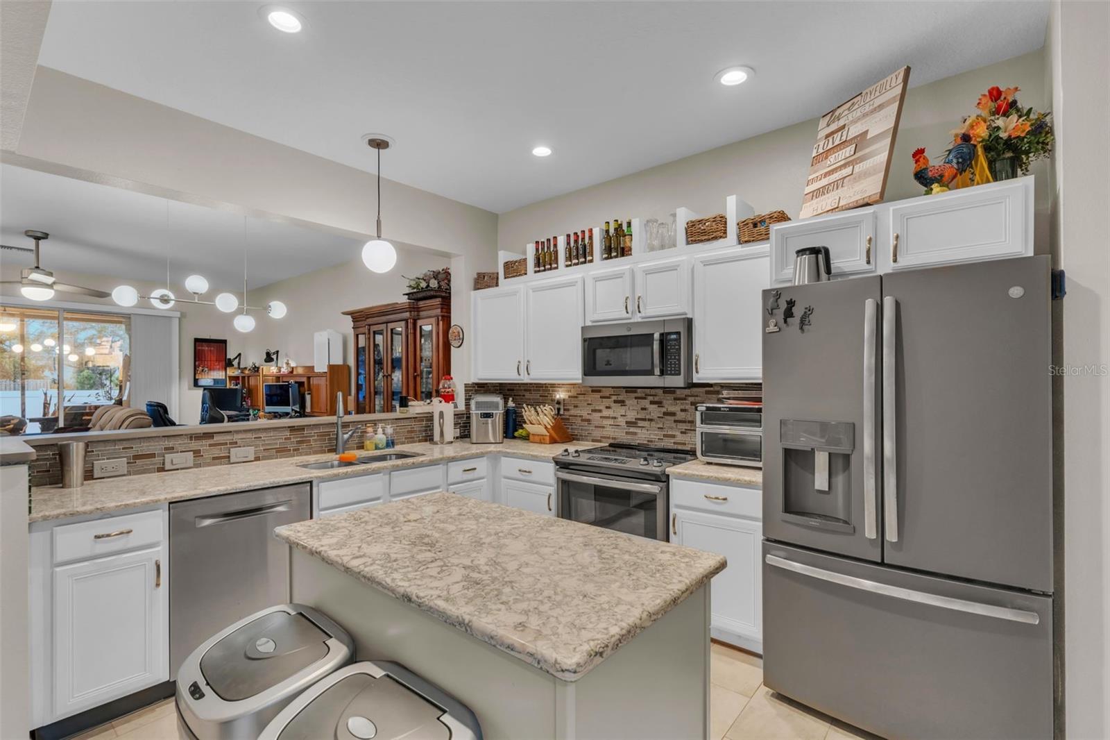 8418 SANDY BEACH ST, TAMPA, FL, 33634