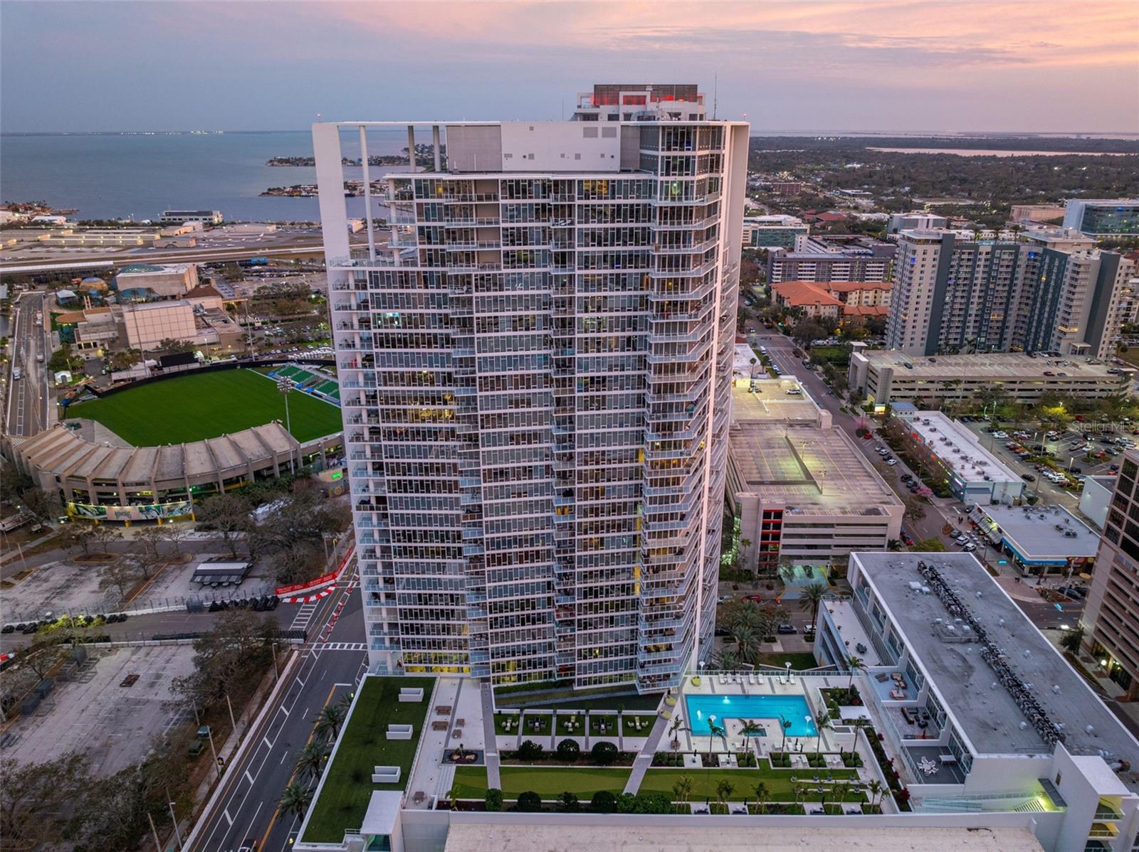 175 1ST ST S #1104, ST PETERSBURG, FL, 33701