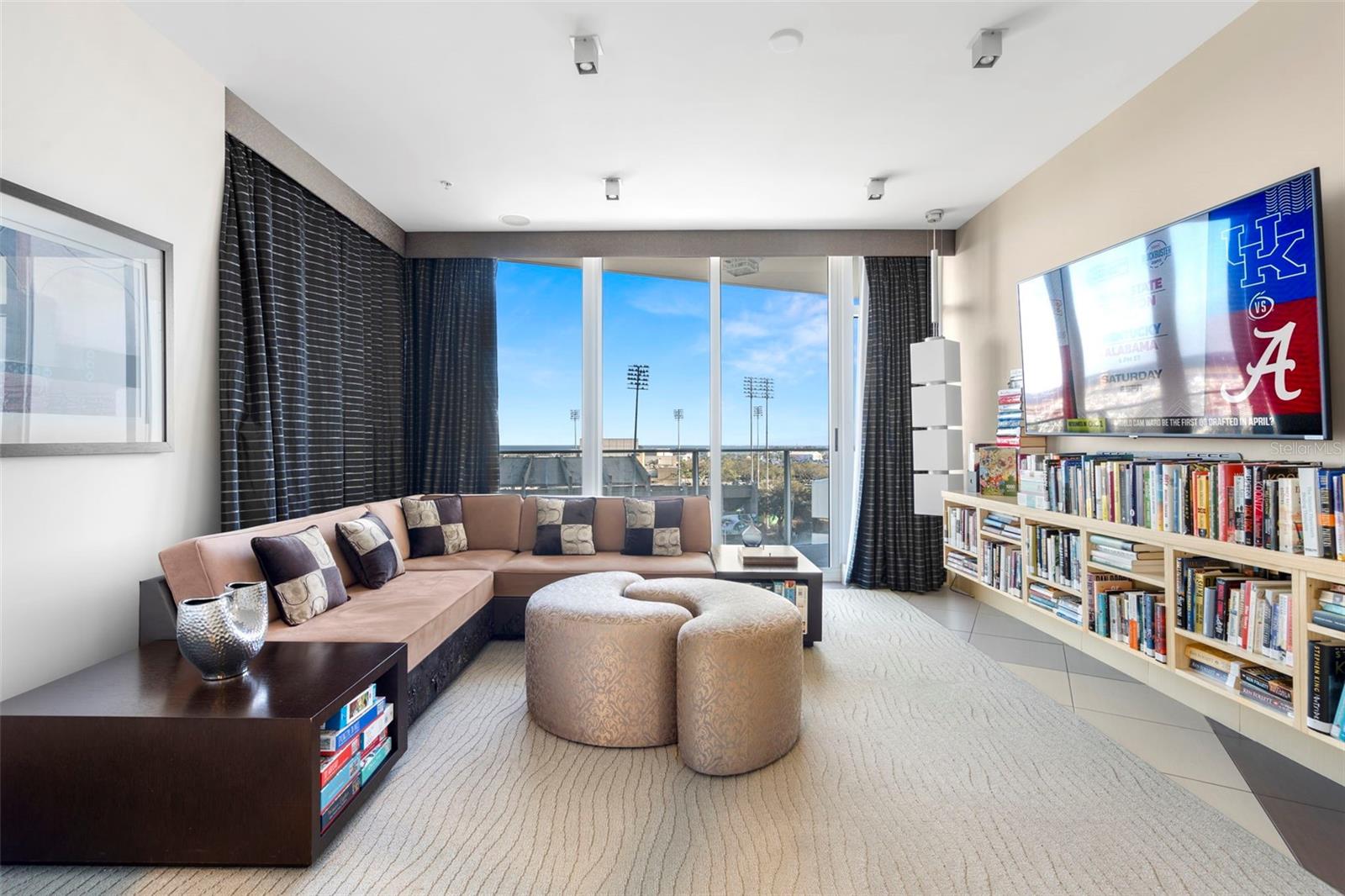 175 1ST ST S #1104, ST PETERSBURG, FL, 33701