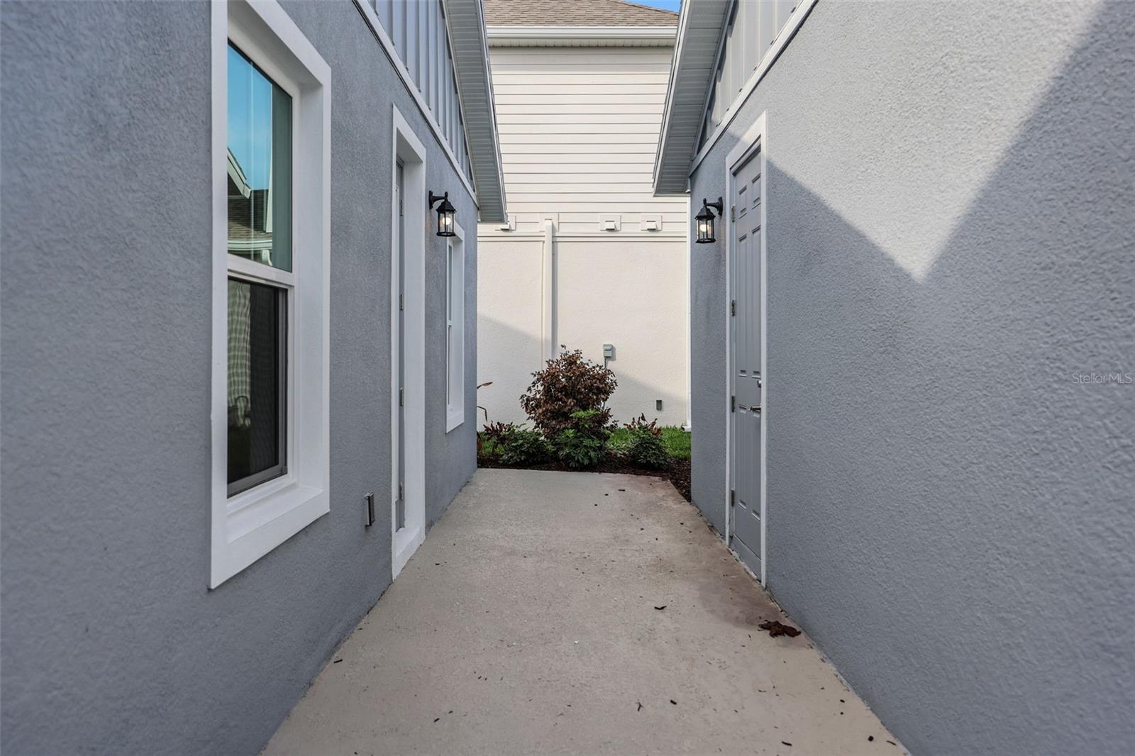 9035 DUANY LN, LAKEWOOD RANCH, FL, 34240