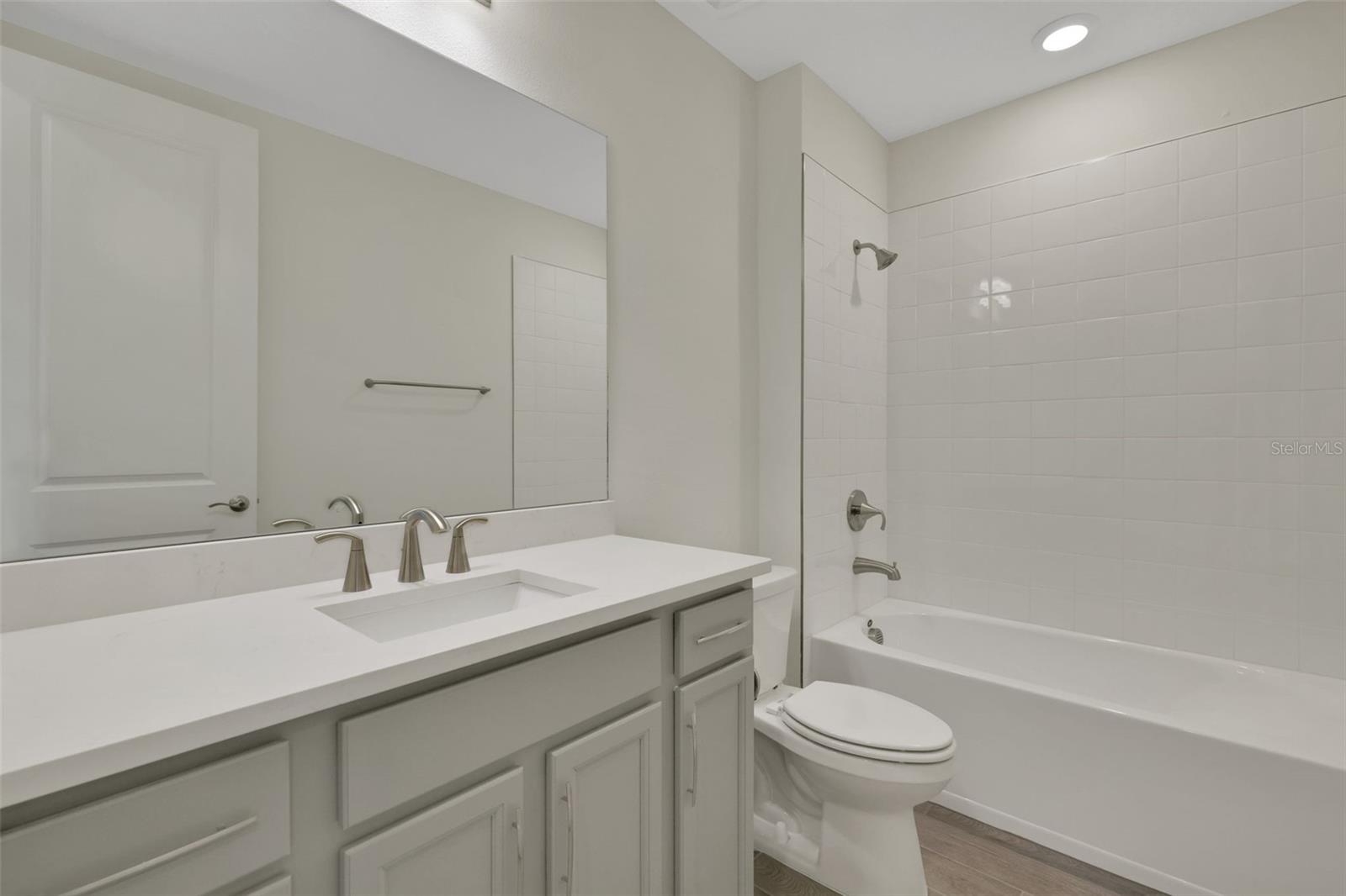 9035 DUANY LN, LAKEWOOD RANCH, FL, 34240