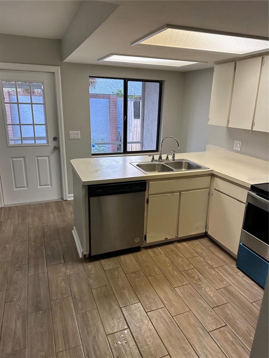 12752 N 57TH ST, TAMPA, FL, 33617