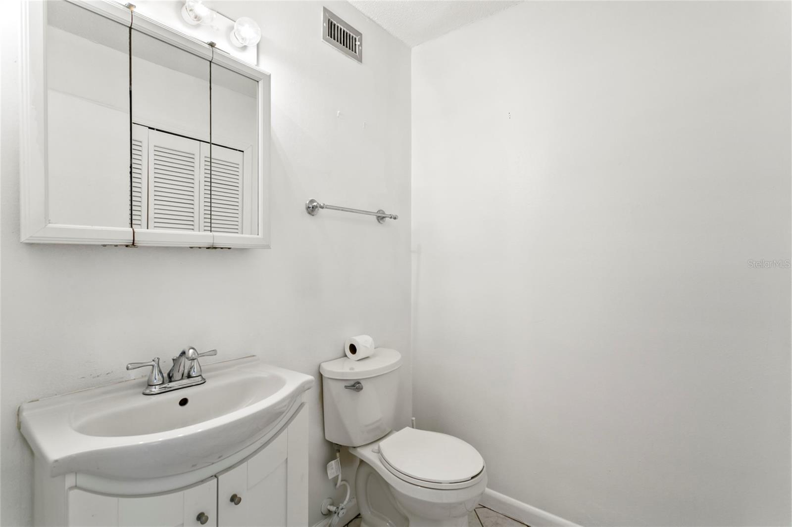 5850 CYPRESS GARDENS BLVD #103, WINTER HAVEN, FL, 33884