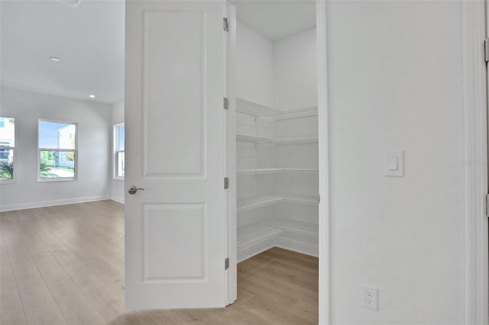 196 EAGLESTON LN, SARASOTA, FL, 34240