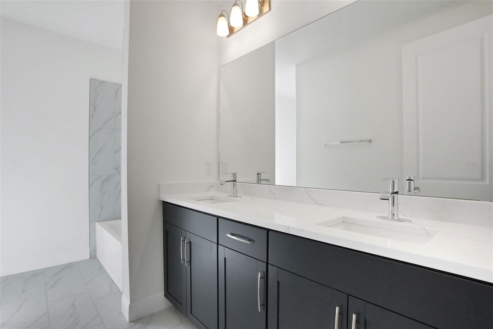 196 EAGLESTON LN, SARASOTA, FL, 34240