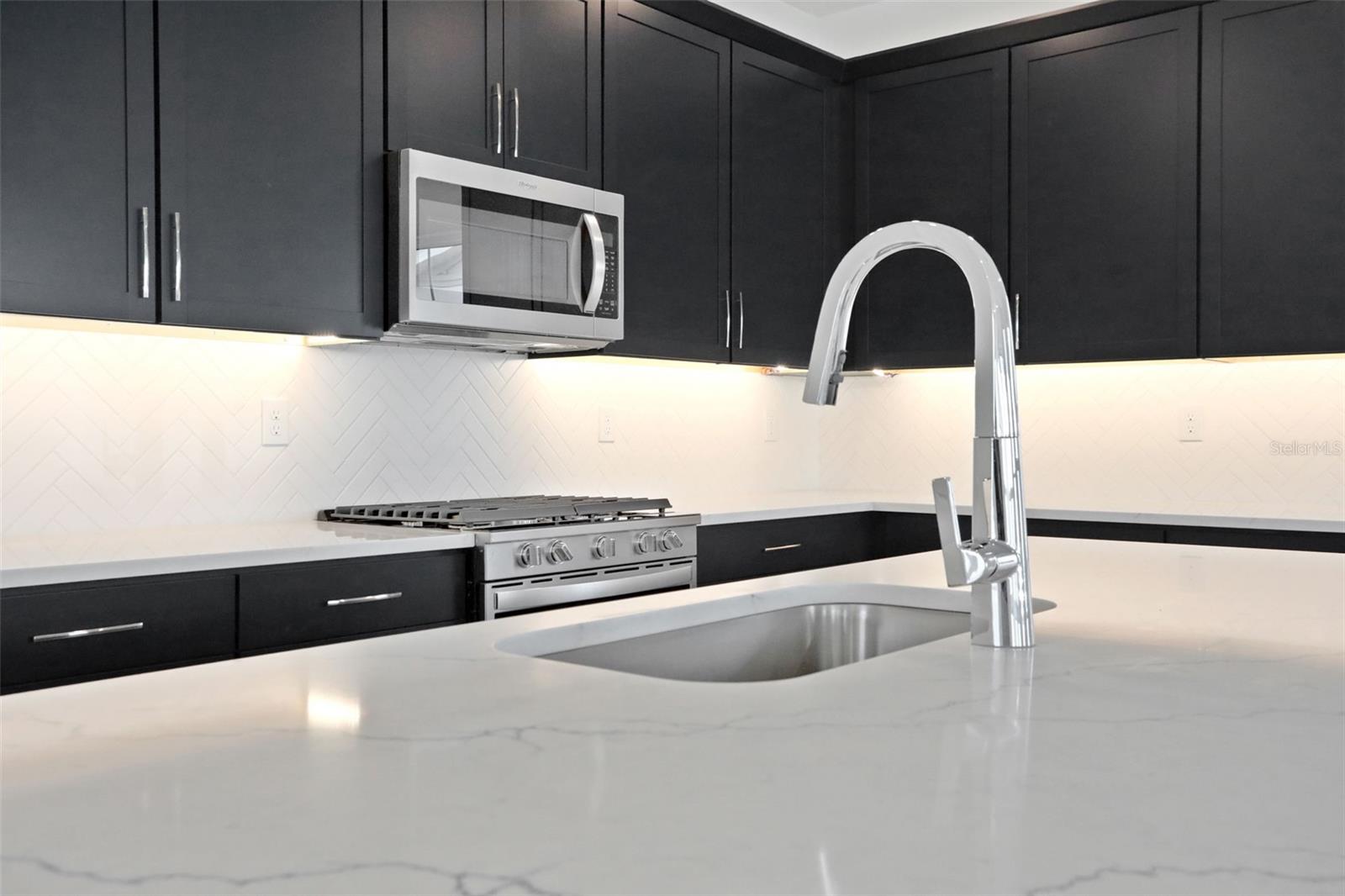 196 EAGLESTON LN, SARASOTA, FL, 34240