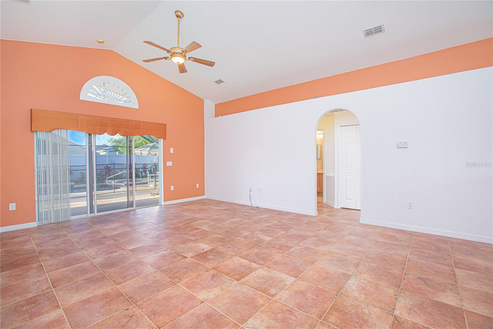 153 CAMBRIDGE AVE, DAVENPORT, FL, 33896