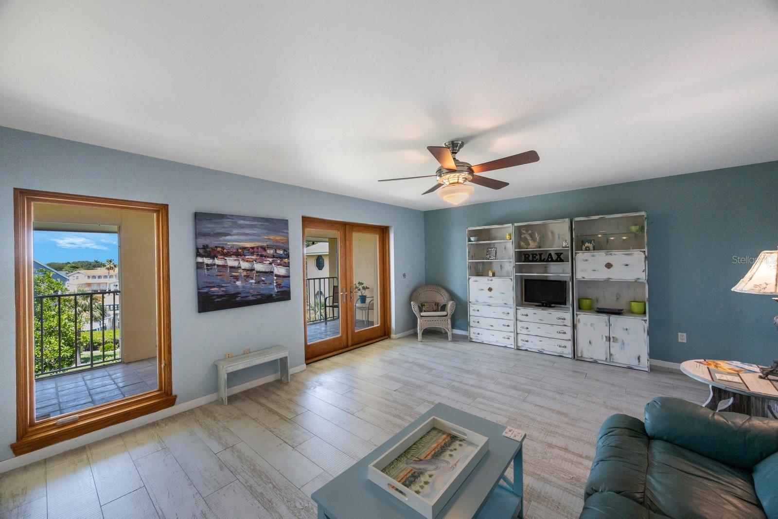 1125 PINELLAS BAYWAY S #305, ST PETERSBURG, FL, 33715